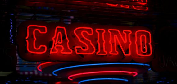 Vad är live casino och hur fungerar det?